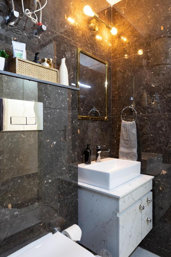 Maison 42- Onetreestays Gurgaon Exterior photo